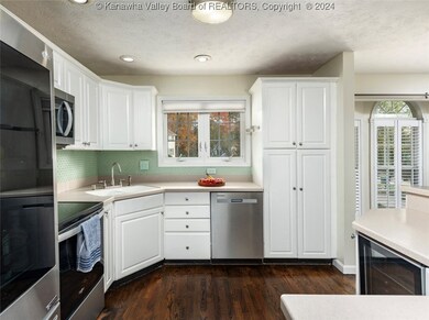 117 Heather Ct, Scott Depot, WV 25560 - photo 4