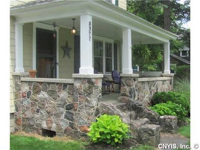 Exterior Front. The natural rocks add vintage char