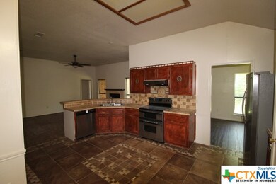 1402 Creek St, Copperas Cove, TX 76522 - photo 5