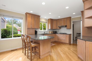 607 W Lyon Farm Dr, Greenwich, CT 06831 - photo 4