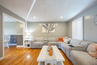 195 Pratt St unit A, Taunton, MA 02780 - photo 5