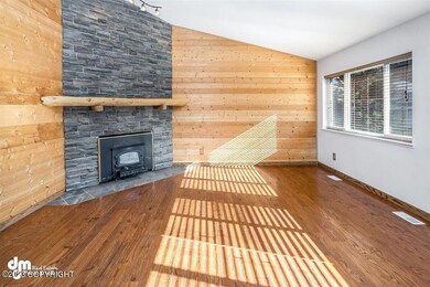 05-Living Room_IMG_2087-Edit
