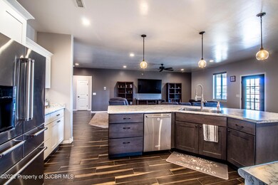 4916 Kingsway Dr, Farmington, NM 87402 - photo 2