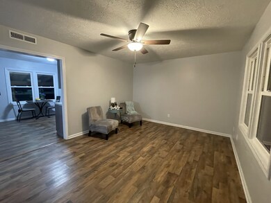 803 Sedgefield Ct, Manchester, TN 37355 - photo 2