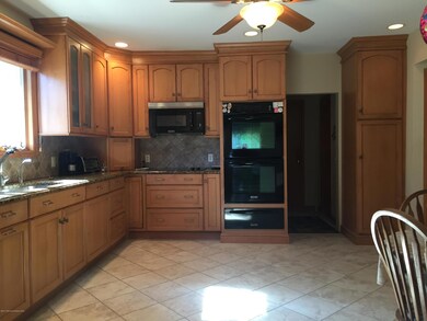 19 William St, Rochelle Park, NJ 07662 - photo 2