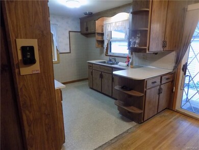 1274 Moll St, North Tonawanda, NY 14120 - photo 7