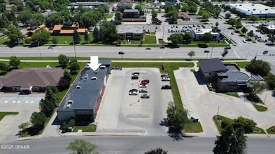 2712 S Columbia Rd, Grand Forks, ND 58201 - photo 3