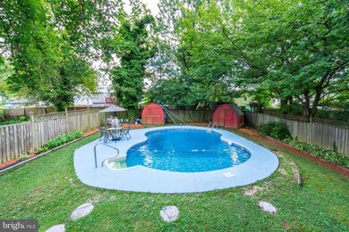 6307 Tuckerman St, Riverdale, MD 20737 - photo 4