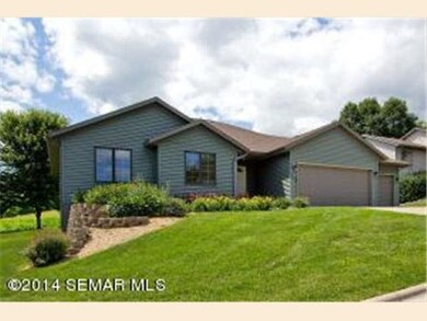 114 Bluffview Dr, Winona, MN 55987 - photo 2