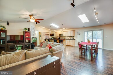 10288 Moncure Dr, Ruther Glen, VA 22546 - photo 5