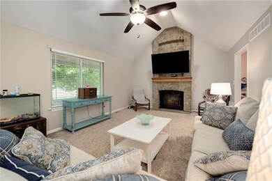 213 N Darrowby Dr, Raymore, MO 64083 - photo 5