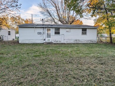 235 Saint Christopher Dr, East Saint Louis, IL 62206 - photo 3
