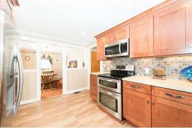 36 Myrtle Ave, Newburyport, MA 01950 - photo 6