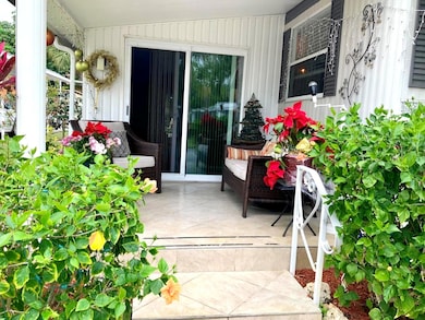 507 Alamanda Ln, Deerfield Beach, FL 33442 - photo 3