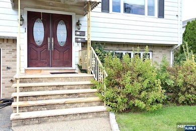 1 Rossi Ct, South Hackensack, NJ 07606 - photo 2