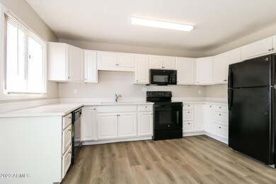 8135 W Clarendon Ave, Phoenix, AZ 85033 - photo 5