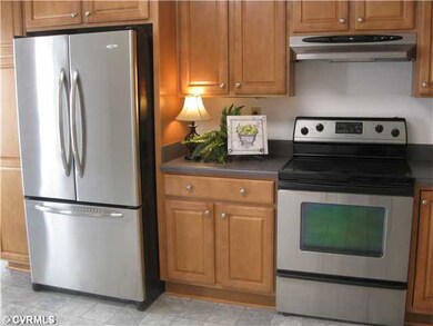 103 Holly Dr, Manakin Sabot, VA 23103 - photo 2