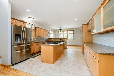 2924 E 6th St, Anderson, IN 46012 - photo 7