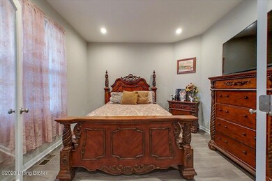 10532 Vista View Dr, Louisville, KY 40291 - photo 6