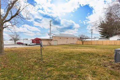 1016 N 16th St, Mattoon, IL 61938 - photo 3