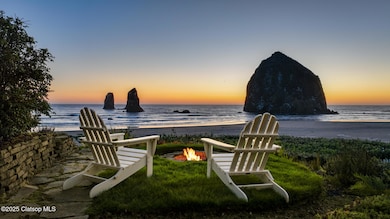 1880 Pacific St, Cannon Beach, OR 97110 - photo 3
