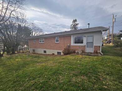 470 N 8th St, Wytheville, VA 24382 - photo 4