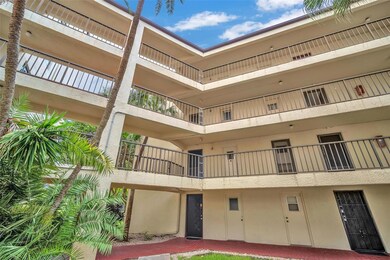 2311 S Cypress Bend Dr unit 316B, Pompano Beach, FL 33069 - photo 3