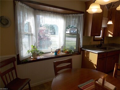 What a great place to enjoy your plants and the outdoors. Lots of natural light!