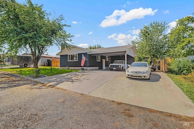 922 16th St, Clarkston, WA 99403 - photo 2