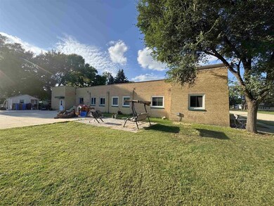 605 E 4th Ave, Brodhead, WI 53520 - photo 3