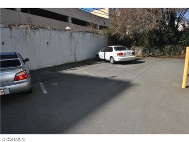 Parking Lot/Garage