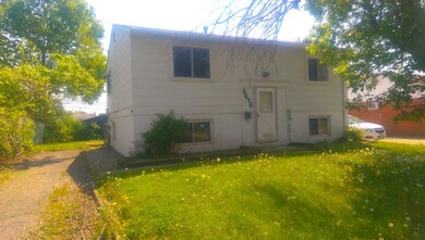 3676 Abney Front