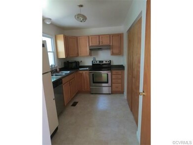Bright kitchen, fresh maple cabinets, appliances l