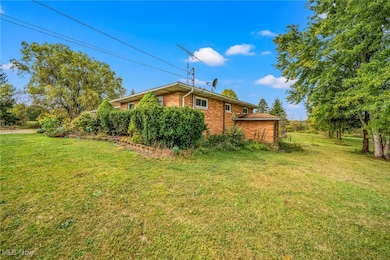 11470 Clay St, Huntsburg, OH 44046 - photo 3