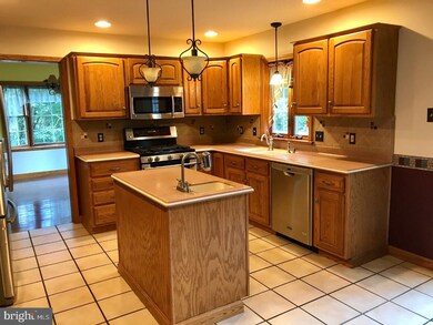 108 Berger Ln, Hamburg, PA 19526 - photo 7