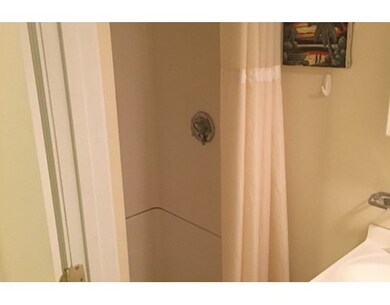 196 Hampshire St unit B, Cambridge, MA 02139 - photo 5