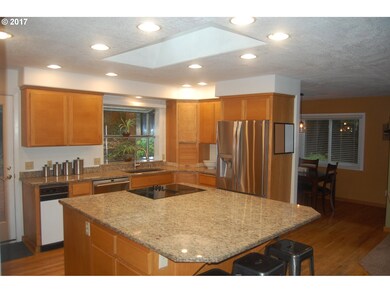 19955 SW Meadow View Dr, McMinnville, OR 97128 - photo 5