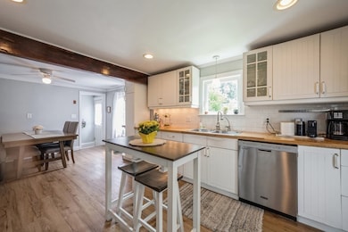 10 Ellen Rd, Woburn, MA 01801 - photo 5