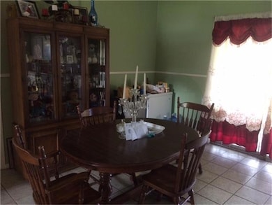 555 W Troy Rd, Houston, TX 77091 - photo 4