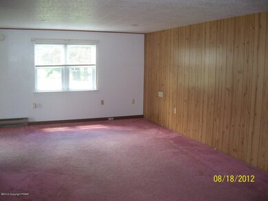 261 Bittenbender Dr, Stroudsburg, PA 18360 - photo 5