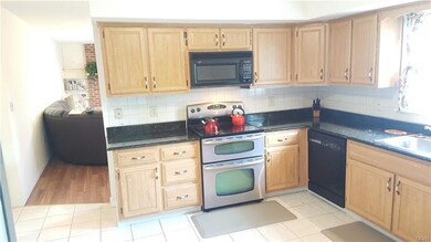 5060 Buss Dr, Emmaus, PA 18049 - photo 5