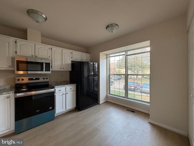 39 Silentwood Ct, Owings Mills, MD 21117 - photo 3