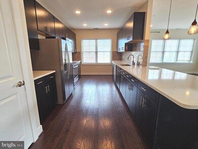 Flats At Metrowest Condominiums unit 5-105, Fairfax, VA 22031 - photo 3