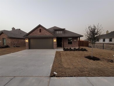 329 Paloma St, Weatherford, TX 76087 - photo 3