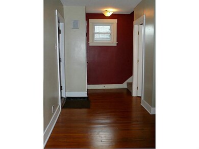 Entry/Foyer.