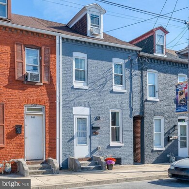 243 N 2nd St, Columbia, PA 17512 - photo 2