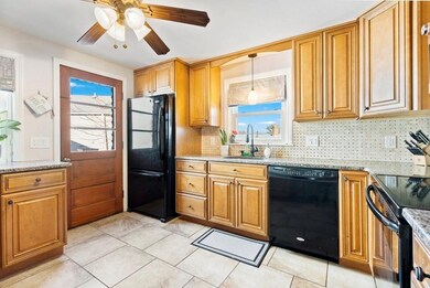 35 Montclair Ave, Waltham, MA 02451 - photo 4