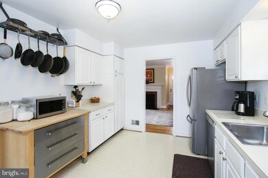 5025 Cushing Dr, Kensington, MD 20895 - photo 7