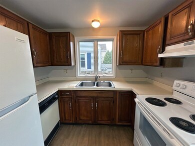 10 Sagamore St, Newport, RI 02840 - photo 6