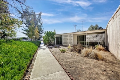 604 Gibbel Rd, Hemet, CA 92543 - photo 2